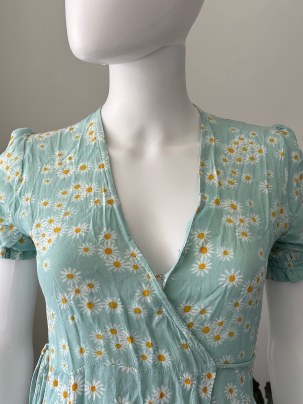 Faithfull The Brand Mira Floral Mini Dress Sz XS 100% Authentic❤️ - Picture 3 of 9